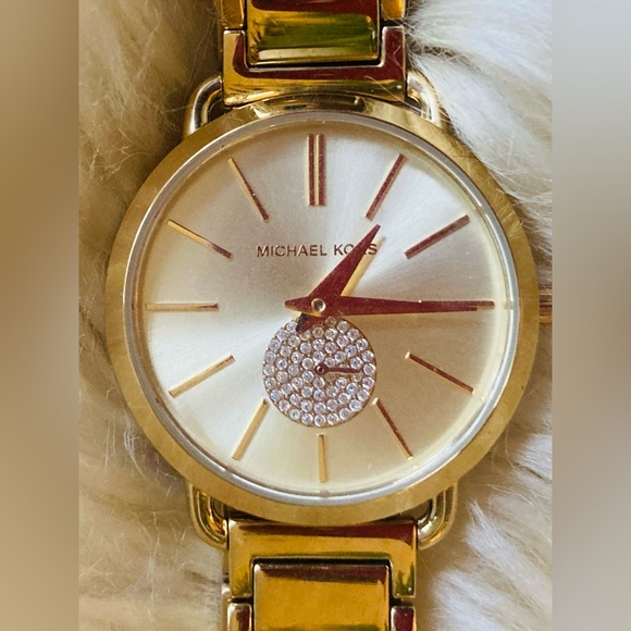 NWOT Michael Kors Watch - Picture 2 of 5